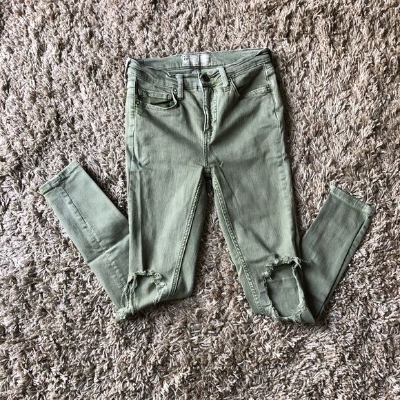 Free People Distressed Jeans - Picture 4 of 5